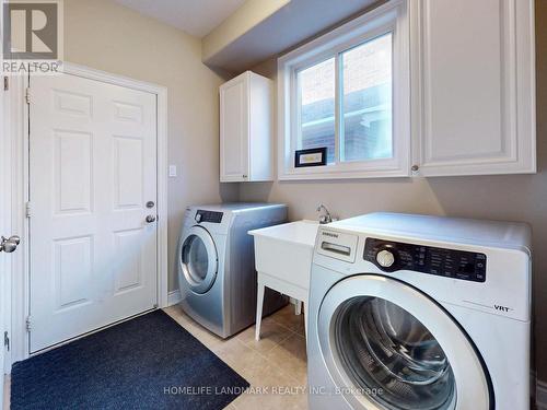 73 Graihawk Drive, Barrie, ON - Indoor Photo Showing Laundry Room