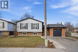 50 LAWNHURST Drive  Hamilton, ON L8V 4P1
