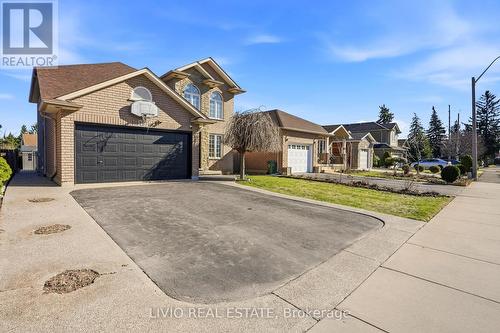 19 Konstantine Court, Hamilton, ON - Outdoor