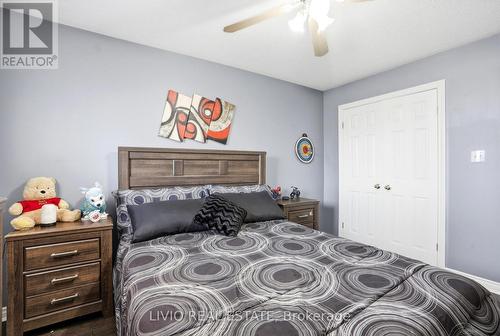 19 Konstantine Court, Hamilton, ON - Indoor Photo Showing Bedroom