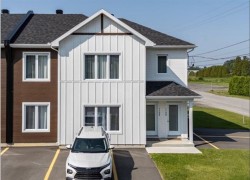 1122 Av. des Oiselets  Bécancour, QC G9H 4P8