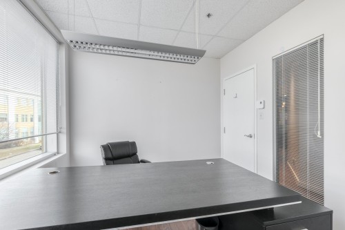 Office - 211-1555 Boul. De L'Avenir, Laval (Chomedey), QC - Indoor Photo Showing Other Room