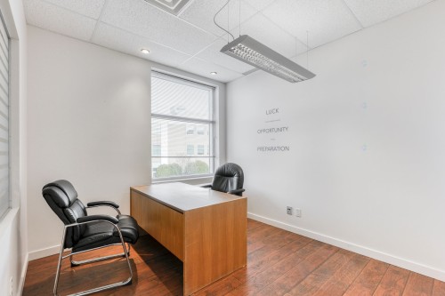 Office - 211-1555 Boul. De L'Avenir, Laval (Chomedey), QC - Indoor Photo Showing Office