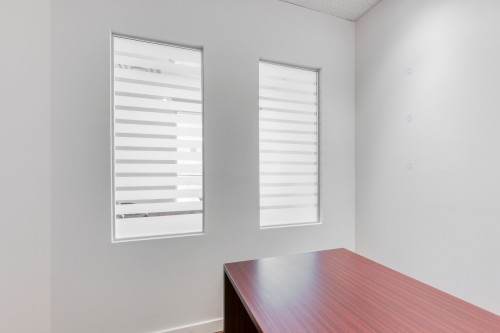 Office - 211-1555 Boul. De L'Avenir, Laval (Chomedey), QC - Indoor