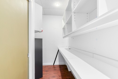 Storage - 211-1555 Boul. De L'Avenir, Laval (Chomedey), QC - Indoor Photo Showing Other Room