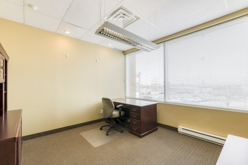 Office - 211-1555 Boul. De L'Avenir, Laval (Chomedey), QC - Indoor