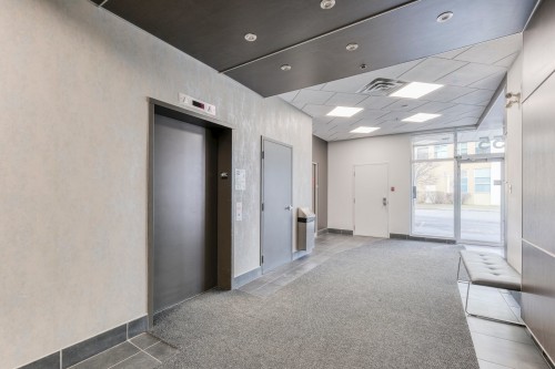 Mud Room - 211-1555 Boul. De L'Avenir, Laval (Chomedey), QC - Indoor Photo Showing Other Room