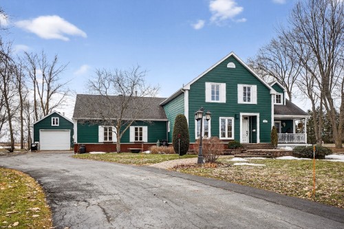 2149 Rue Bachand  Carignan, QC J3L 4E9