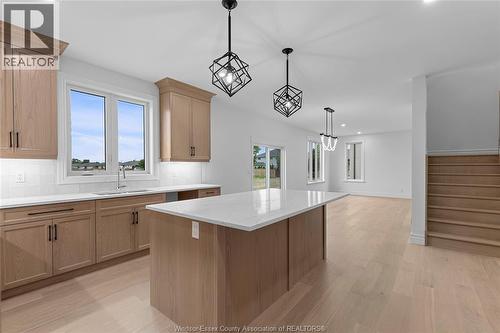 357 Marla Crescent, Lakeshore, ON - Indoor Photo Showing Kitchen