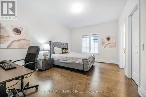 30 Enclave Court, Vaughan, ON - Indoor Photo Showing Bedroom