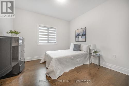 30 Enclave Court, Vaughan, ON - Indoor Photo Showing Bedroom
