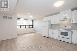 2 - 942 ST CLAIR AVENUE W  Toronto, ON M6C 1C8