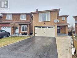 17 ST EMILION WAY  Toronto, ON M9V 5A5