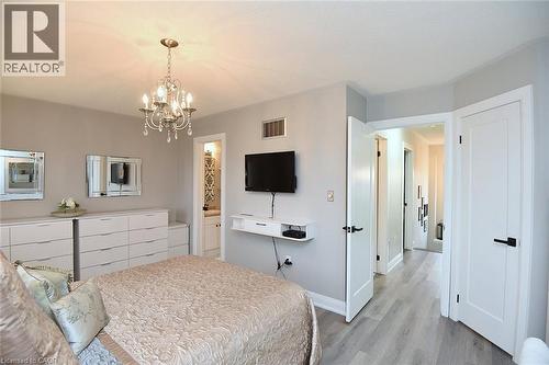 2 pc Ensuite and Walk In Closet - 13 Emick Drive, Ancaster, ON 