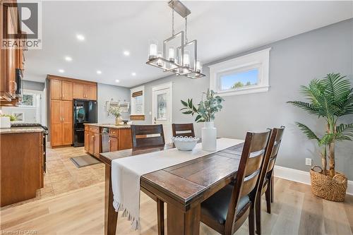 310 Kitchener Road, Cambridge, ON - Indoor Photo Showing Dining Room