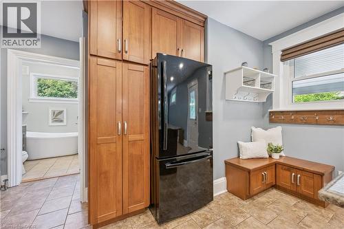 310 Kitchener Road, Cambridge, ON - Indoor