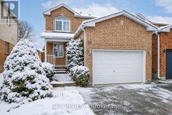 30 AIKENS CRESCENT  Barrie, ON L4N 8M6
