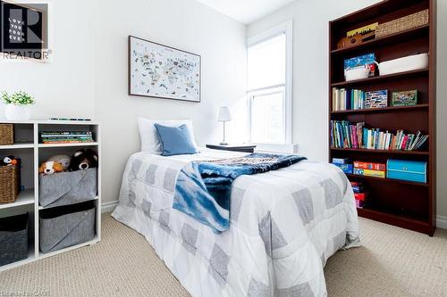 49 Sheaffe Street, Hamilton, ON - Indoor Photo Showing Bedroom
