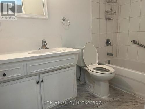 123 Greendale Crescent, Kitchener, ON - Indoor Photo Showing Bathroom