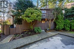 2076 PURCELL WAY  North Vancouver, BC V7J 3K3
