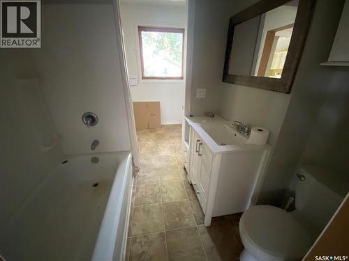 81 Grand Avenue, Plenty, SK - Indoor Photo Showing Laundry Room