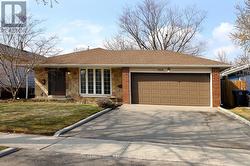 2671 HOMELANDS DRIVE  Mississauga, ON L5K 1H7