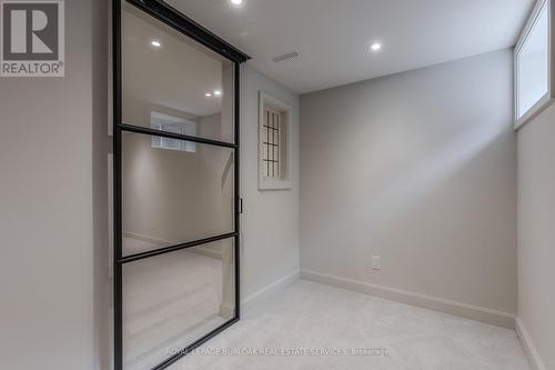 3029 Eva Drive, Burlington, ON - Indoor Photo Showing Other Room