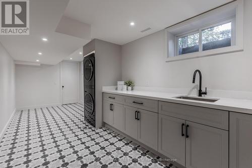 3029 Eva Drive, Burlington, ON - Indoor