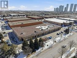 4 - 299 APPLEWOOD CRESCENT  Vaughan, ON L4K 4E7