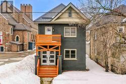 218 PARK STREET N  Peterborough (Town Ward 3), ON K9J 3P8