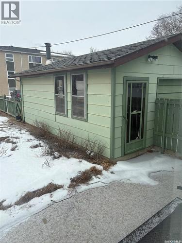 515 King Street, Weyburn, SK - Outdoor