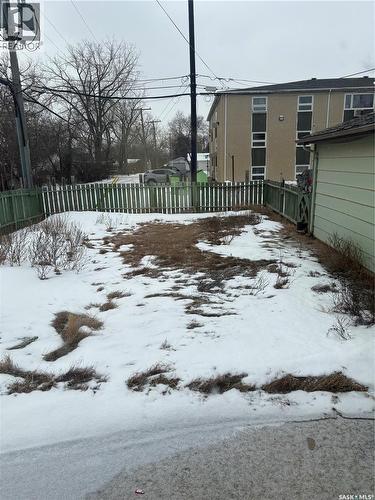 515 King Street, Weyburn, SK - Outdoor