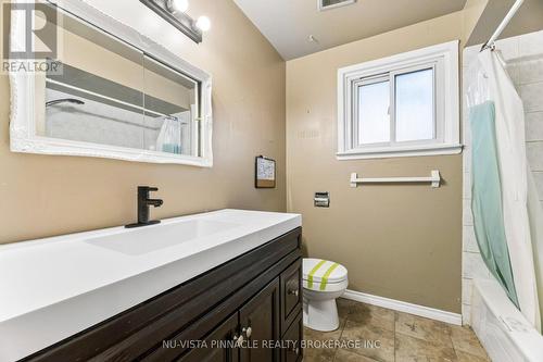 1627 Alwin Circle, Pickering (Village East), ON - Indoor Photo Showing Bathroom