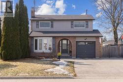 8 KENTON COURT  Whitby, ON L1N 5X7