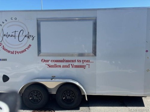 . Cls Ave, Saanich, BC 