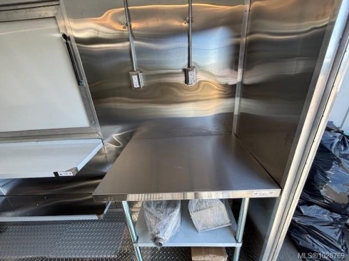 . Cls Ave, Saanich, BC 