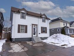 1417 Hamilton Avenue  Thunder Bay, ON P7E 4X8