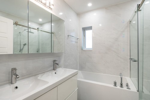 Bathroom - 612  - 614 Av. Abercorn, Mont-Royal, QC - Indoor Photo Showing Bathroom