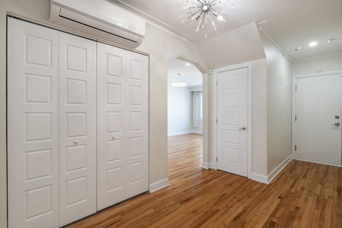 Mud Room - 612  - 614 Av. Abercorn, Mont-Royal, QC - Indoor Photo Showing Other Room