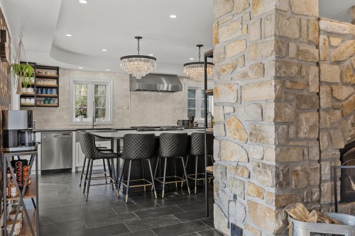 Cuisine - 729 Boul. Union, Laval (Sainte-Dorothée), QC - Indoor Photo Showing Other Room