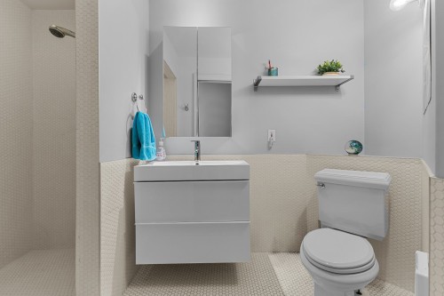 Salle de bains - 729 Boul. Union, Laval (Sainte-Dorothée), QC - Indoor Photo Showing Bathroom