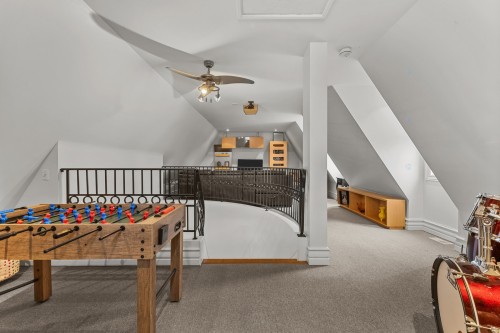 Salle familiale - 729 Boul. Union, Laval (Sainte-Dorothée), QC - Indoor Photo Showing Other Room