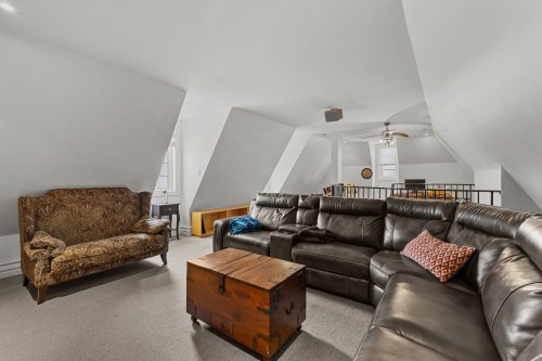 Salle familiale - 729 Boul. Union, Laval (Sainte-Dorothée), QC - Indoor Photo Showing Living Room