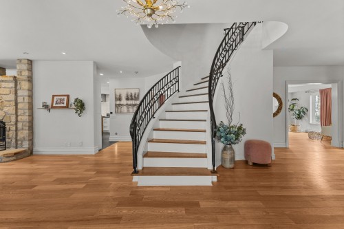 Escalier - 729 Boul. Union, Laval (Sainte-Dorothée), QC - Indoor Photo Showing Other Room With Fireplace