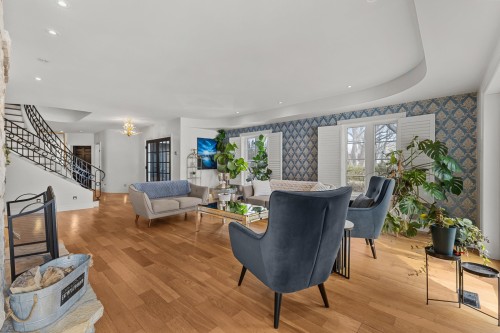 Salon - 729 Boul. Union, Laval (Sainte-Dorothée), QC - Indoor Photo Showing Living Room