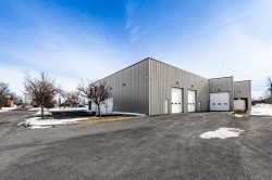 2041A Rue Léonard-De Vinci  Sainte-Julie, QC J3E 1Z2