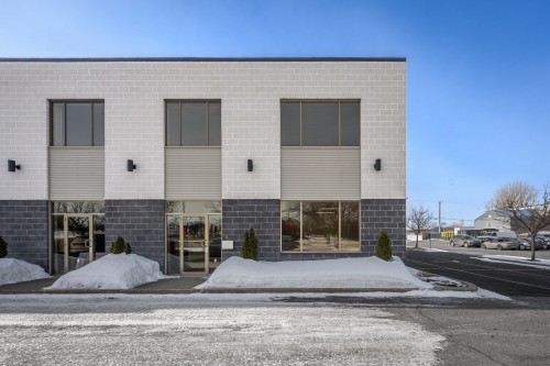 Façade - 2041A Rue Léonard-De Vinci, Sainte-Julie, QC - Outdoor