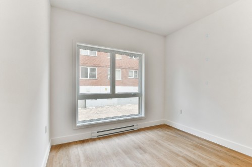 Chambre à coucher - 201-9229 Rue Airlie, Montréal (Lasalle), QC - Indoor Photo Showing Other Room