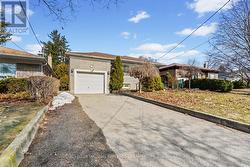 202 PARK HOME AVENUE  Toronto, ON M2R 1A2