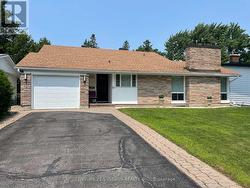 639 GLENHURST CRESCENT  Ottawa, ON K1J 7B6